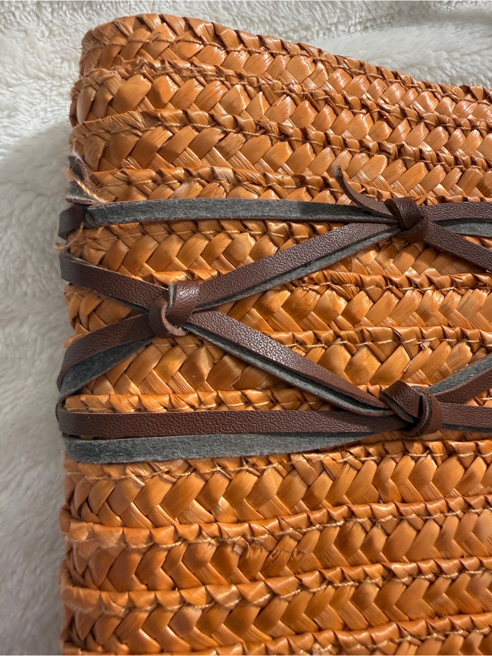 White Stag Boho Woven Straw Tote Bag with Faux Leather Tassel Detail - Picture 5 of 8